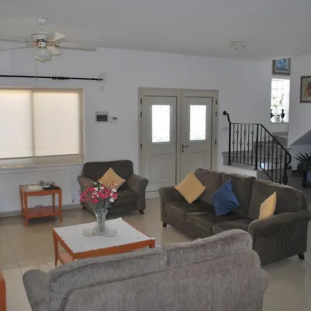 Villa Luxury 4 Bedroom With Private Swimming Pool Pissouri